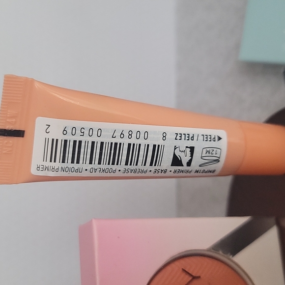 5 Piece Makeup Bundle - Picture 5 of 13